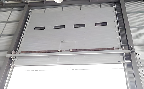 华亭工业滑升门