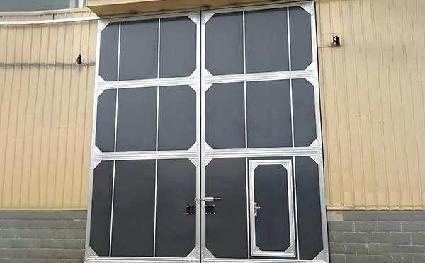 厂房华亭工业门选择与维护全解析：提升效率与安全的关键要素